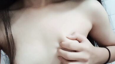 氣質貧乳妹子抓奶