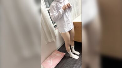 vo,5神レベル女です. Body Check でパンティの奥にある生えかけのマンマンを Exposed すスポブラUniform Woman