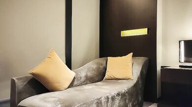 Xiaobao Xunhua, the internet celebrity anchor, has a slim and charming figure