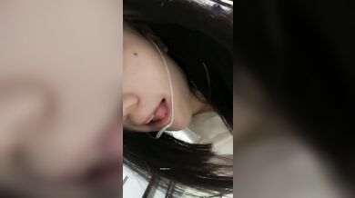 女子高生が彼氏のために自撮り