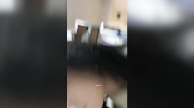 女子高生が彼氏のために自撮り