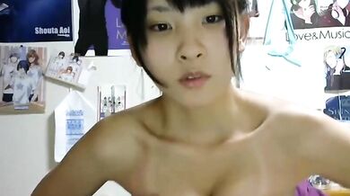 無修正　高●生裸ダンスでライブ配信