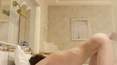 妹の両穴が彼氏に玩具で弄ばれた