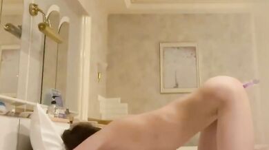 妹の両穴が彼氏に玩具で弄ばれた