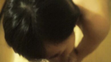 Em gái Đài Loan ăn tinh ranh