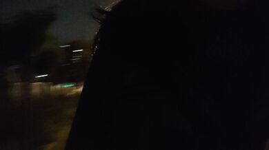 黑絲水手服少女路邊尿尿