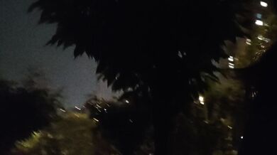 黑絲水手服少女路邊尿尿