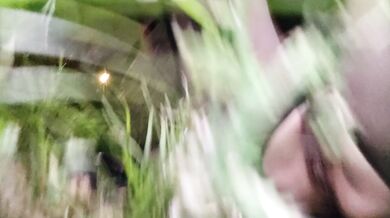 黑絲水手服少女路邊尿尿