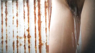 ビーチでの入浴を盗撮