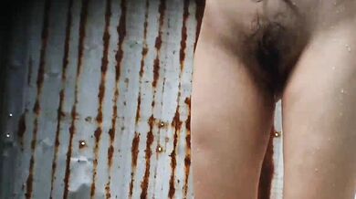 ビーチでの入浴を盗撮