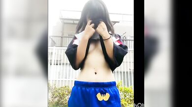 kik518-ki02-selfie