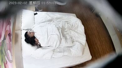 2023_02_02 男と女がホテルの一室で情事をする