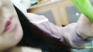 Dカップビッチのフェラチオキュウリミルクオナニー