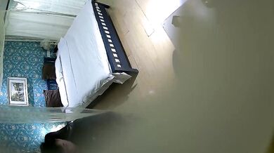 色白でムチムチでスタイル抜群の女子校生が男子校生に激しく犯される_体外射精で疲れて動きたくない