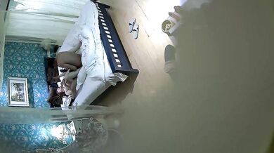 色白でムチムチでスタイル抜群の女子校生が男子校生に激しく犯される_体外射精で疲れて動きたくない