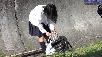 リアル！ ？河原が水の中→制服姿でえっちする○生徒１に着替える