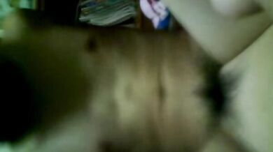 古典的な台湾の平頭少女のセックスはとてもいい音ですAI修復