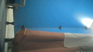 偷窺多個小姐姐上厠所尿尿