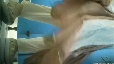 偷窺多個小姐姐上厠所尿尿