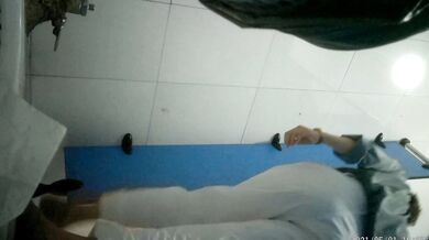 偷窺多個小姐姐上厠所尿尿