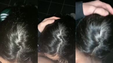 妹子廁所手交吃肉棒