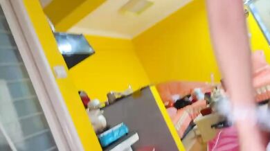 黒シルクメイド服熟女が2を望んでいる