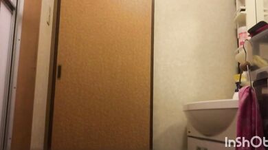 sup369-su02-bathvoyeur