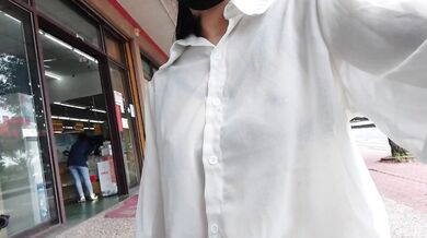 No underwear tail see-through top supermarket