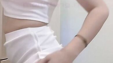 コントラストが可愛いショートヘアの女の子の自撮りコレクション