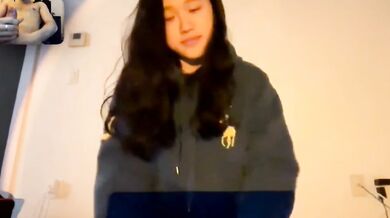 貧乳シンガポール人美女のオナニー動画