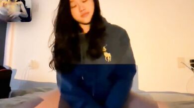 貧乳シンガポール人美女のオナニー動画