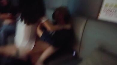 KTV はセックスをしており、女性秘書とその親友が一緒にセックスをしています