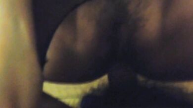 Chị em quan hệ tình dục tại nhà, chị gái bảo không được xuất tinh vào trong, anh trai vào trong