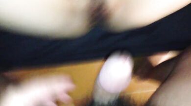 Anh trai và em gái quan hệ tình dục tại nhà, lần này cô chị chủ động xin xuất tinh vào âm đạo của mình