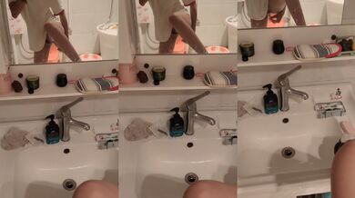 顔を見せずに鏡の前でオナニーする女の子