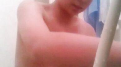 muz458-mu01-selfie