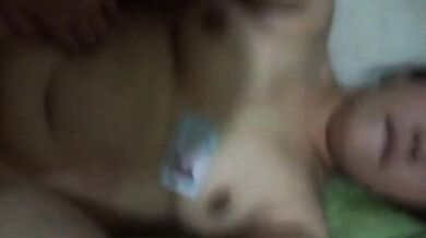 ちょい肉感女子大生全裸貸し出しセックス援交