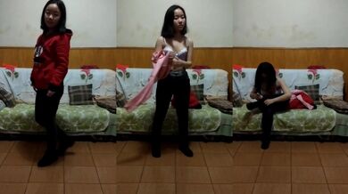 貧乳毛逼騷貨掰逼自拍1