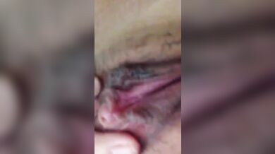 性慾很強的可愛高中妹妹自慰噴水