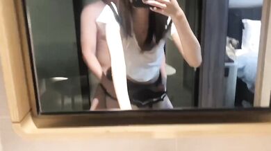 Hotel after entering the college girl selfie