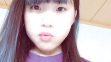 かわいい女子高生が寮でオナニーする