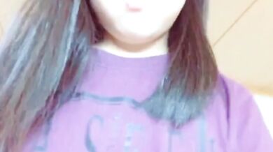 かわいい女子高生が寮でオナニーする